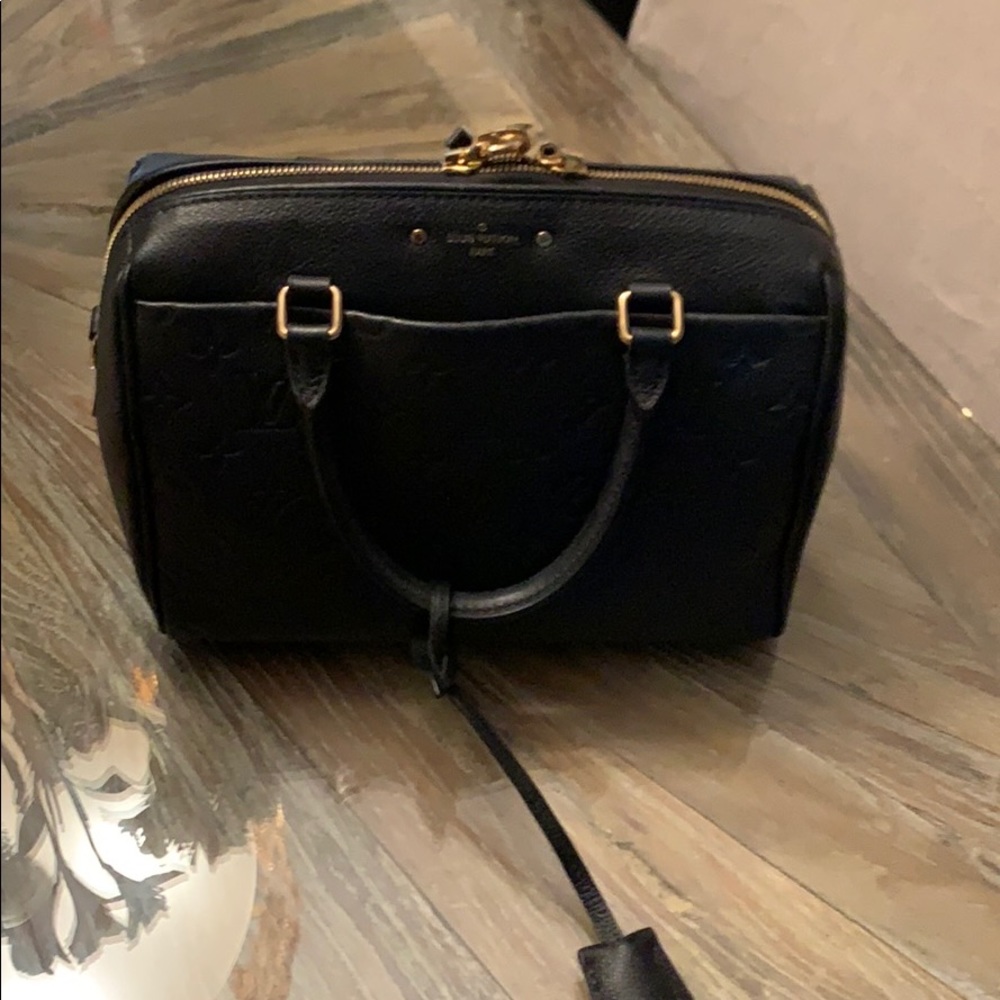 Black Louis Vuitton speedy